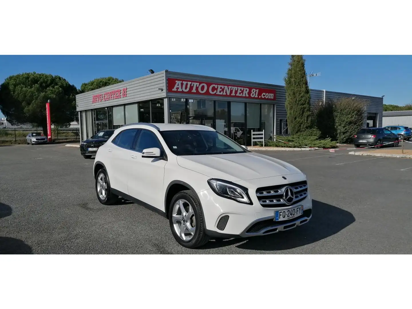 Mercedes-Benz GLA 180 180d  Inspiration +GPS Blanc - 1