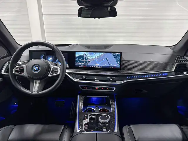 BMW X5 view 12