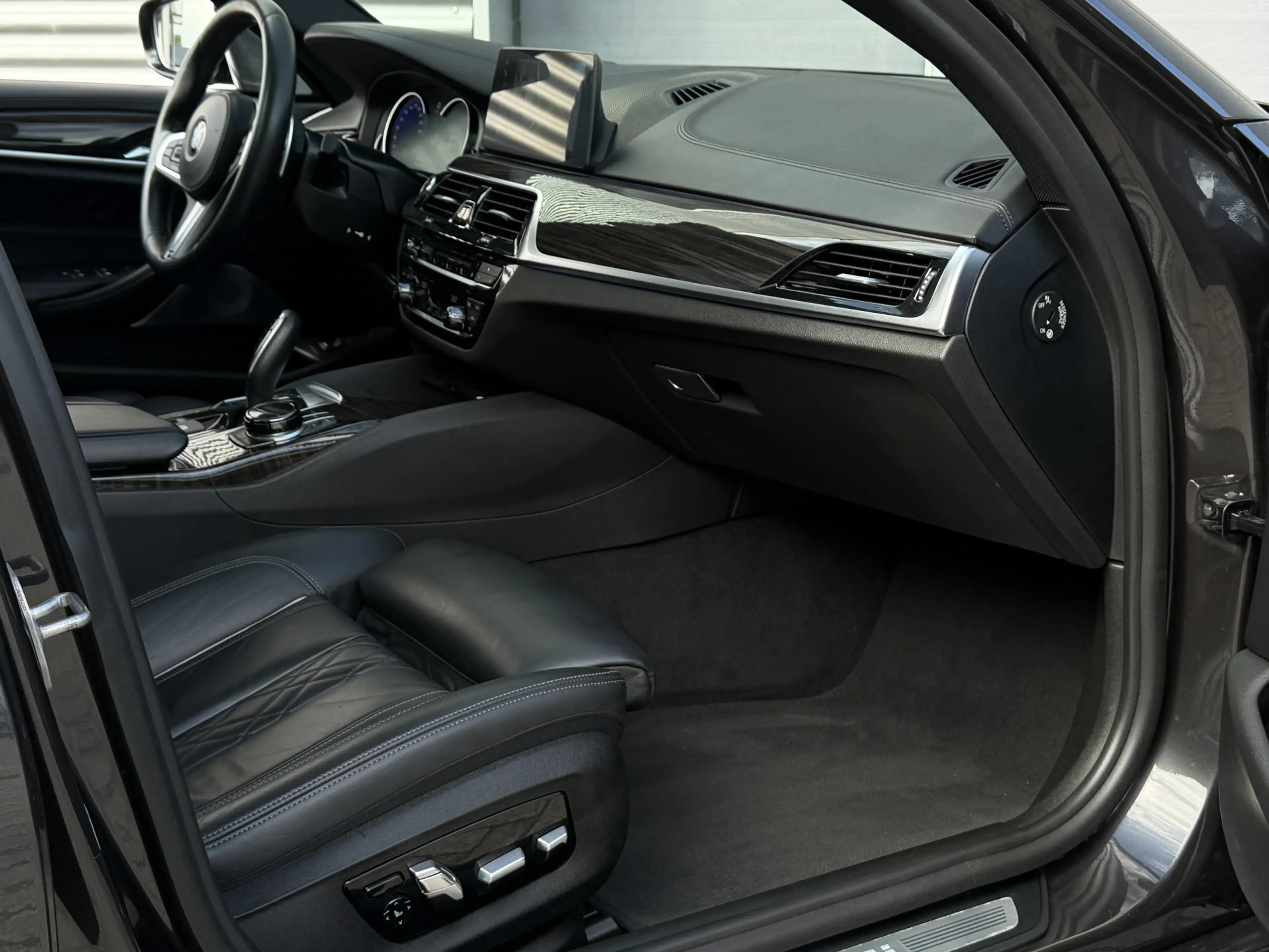 BMW M550 5-serie M550i xDrive High Executive I AUT. I 463 P — photo 7