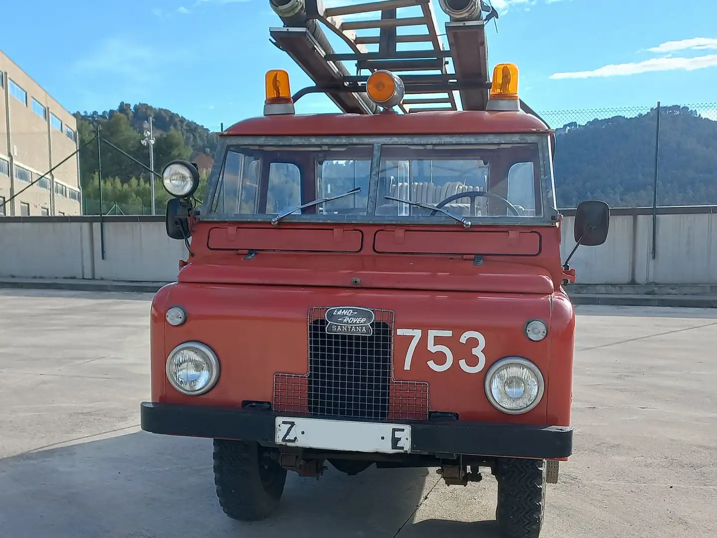 Land Rover Series 1300 Rojo - 2
