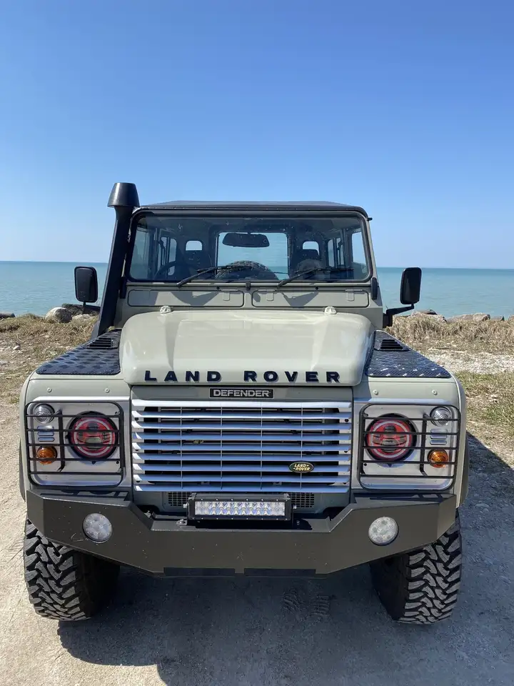 2000 Land Rover Defender
