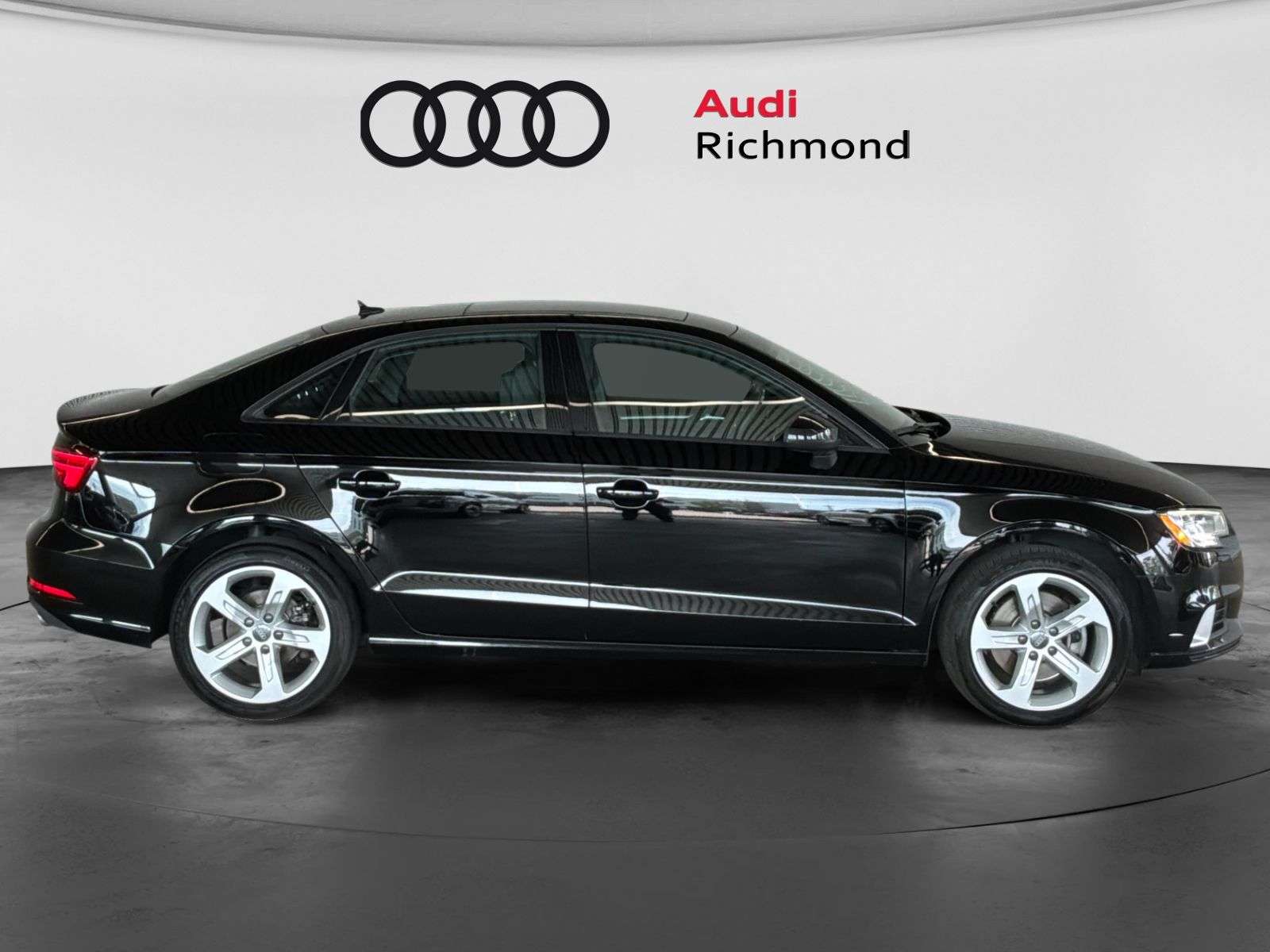 2017 Audi A3 2.0T Komfort — снимка 1
