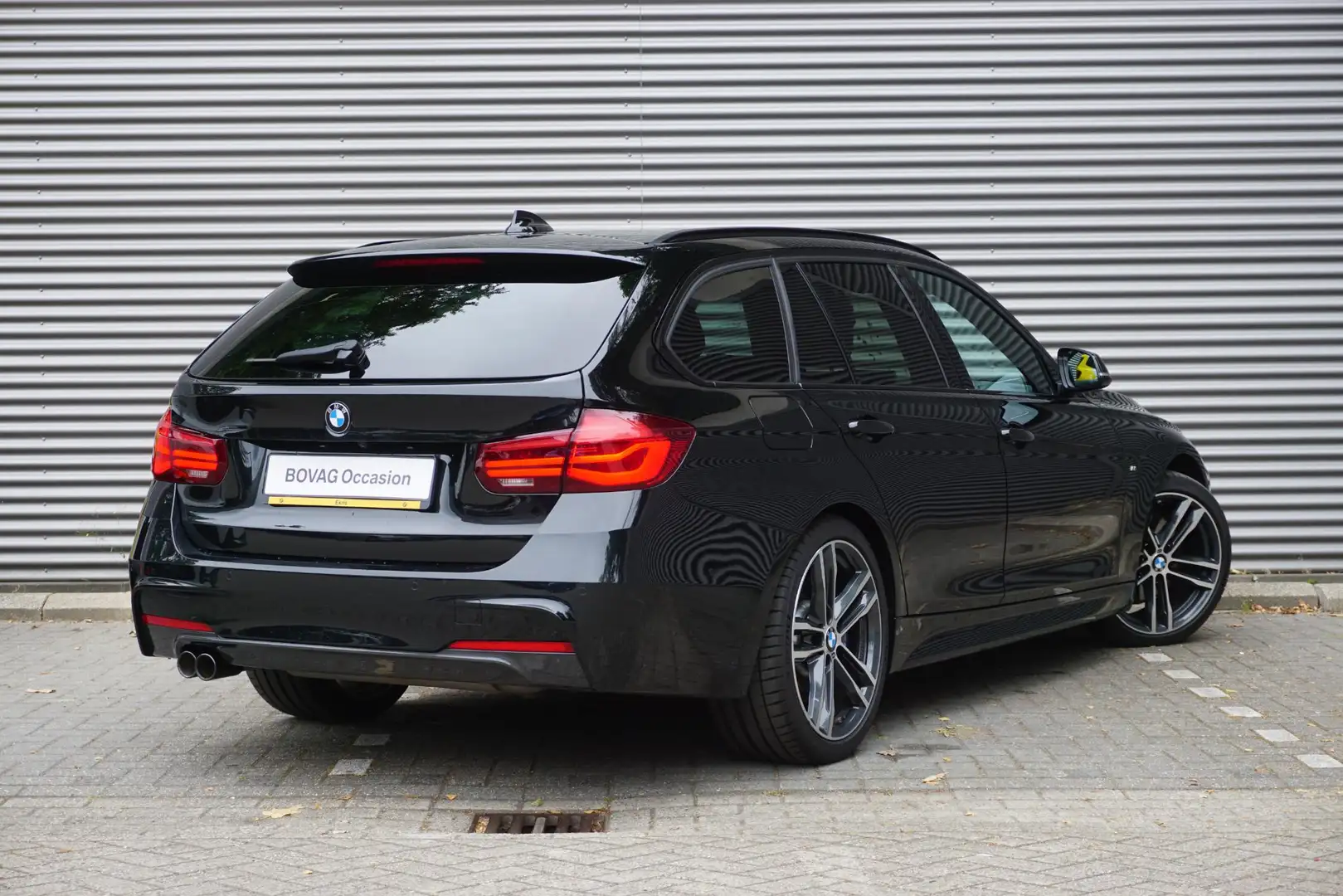 BMW 320 3 Serie Touring 320i M Sport Edition | Executive | Zwart - 2
