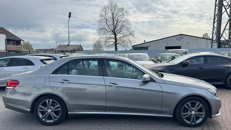 Mercedes-Benz E 300 Limousine BlueTec |AUTOMATIK|PANO|NAVI|LED — photo 4