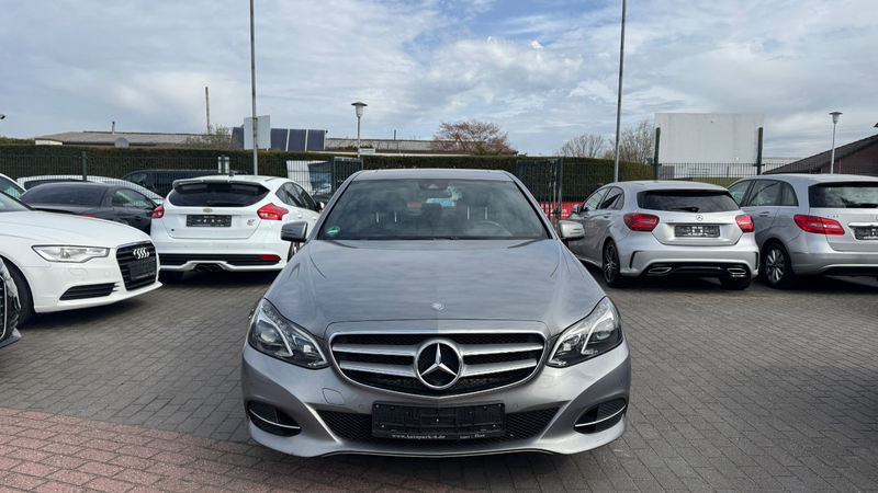 Mercedes-Benz E 300 Limousine BlueTec |AUTOMATIK|PANO|NAVI|LED — photo 3