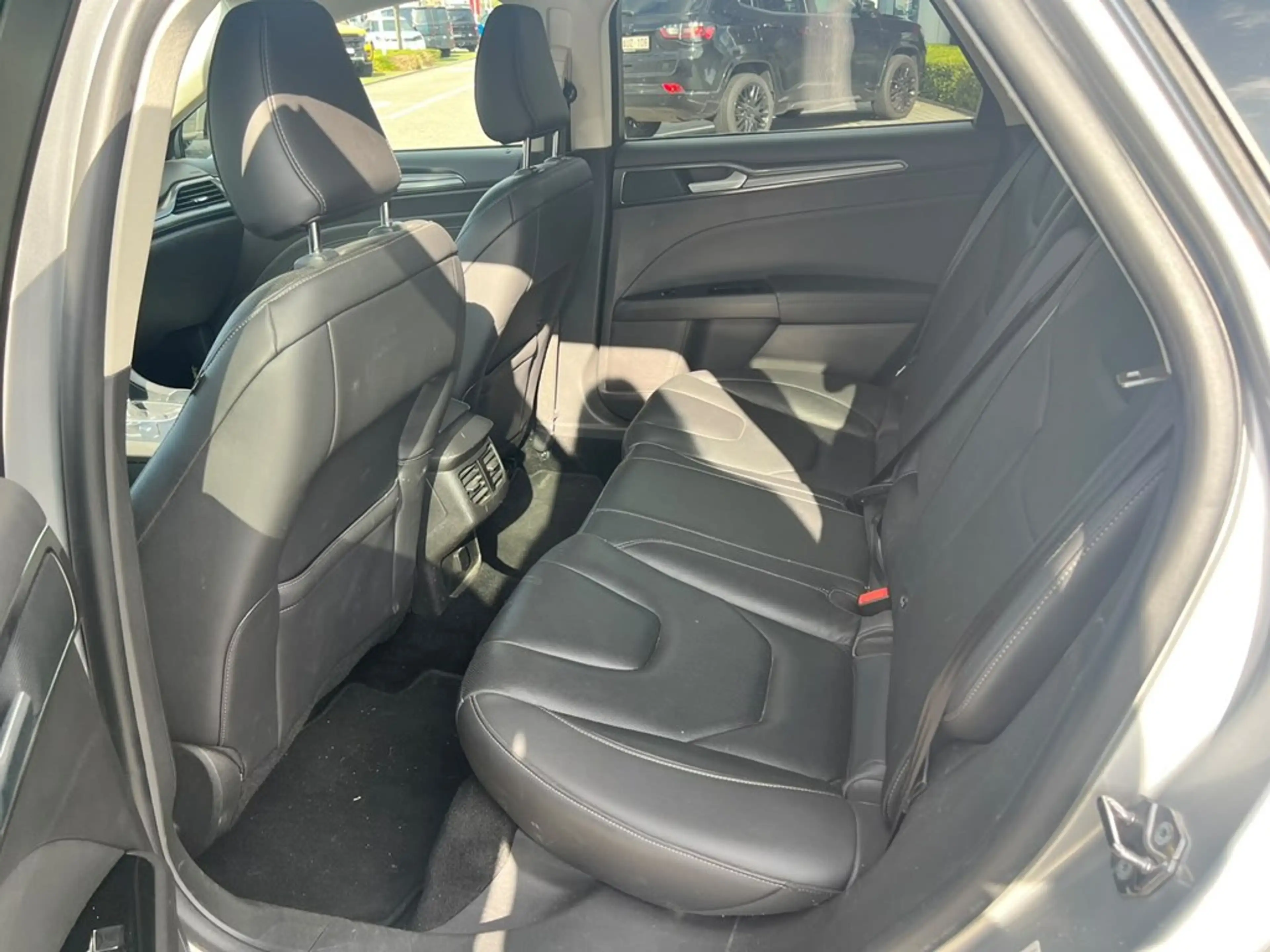Ford Mondeo Enkel voor professionele verkoop. — photo 9