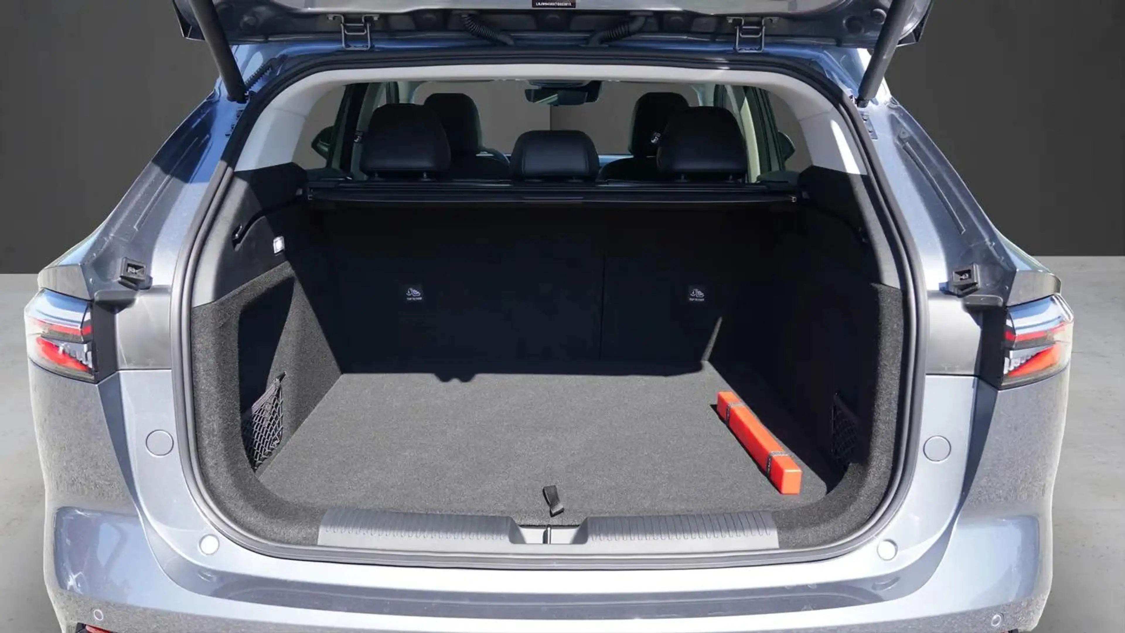 MG HS LUXURY>ACC>LED>Elekt.Heckklappe — photo 7