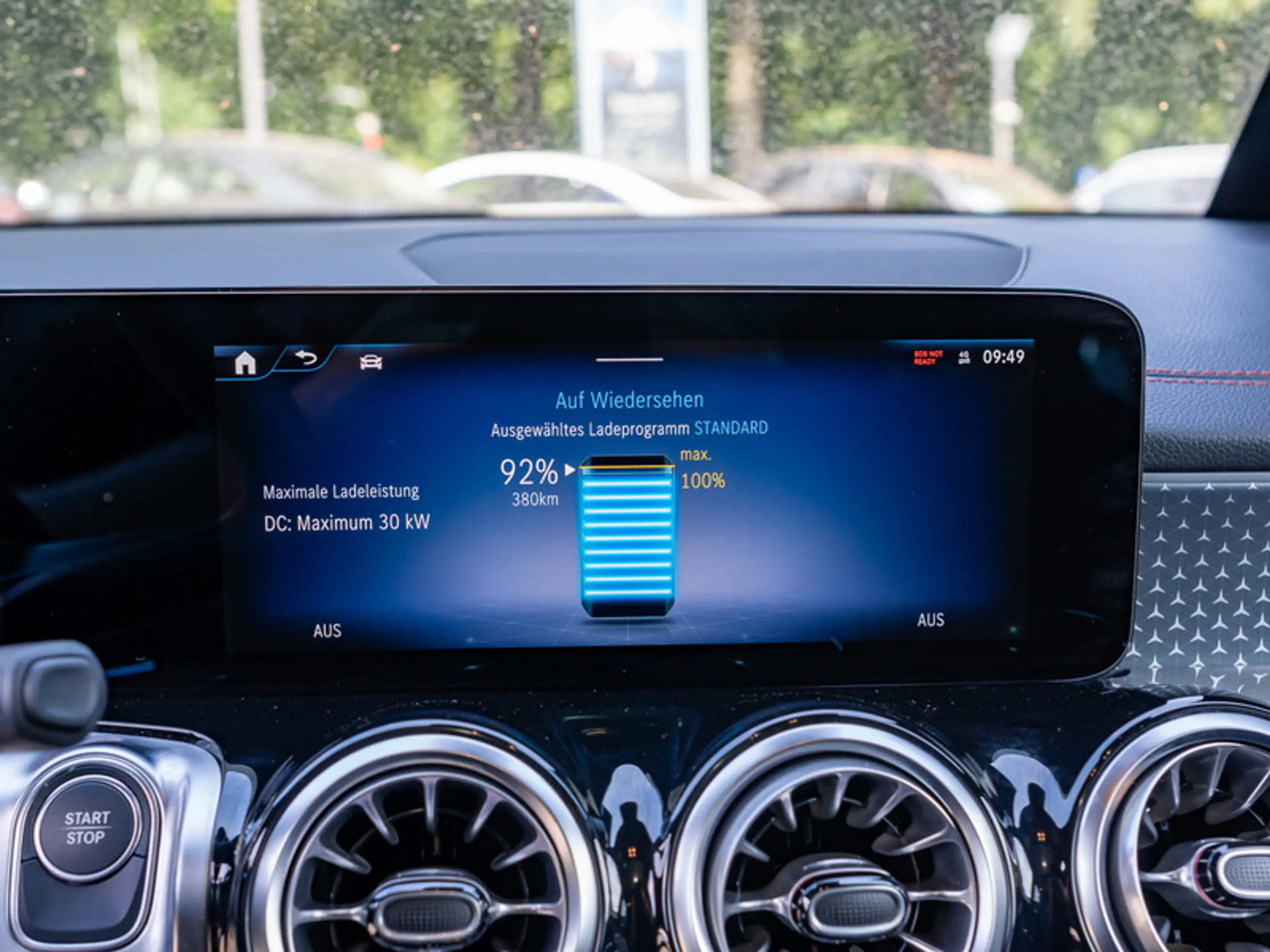 Mercedes-Benz EQB 300 4MATIC AMG-Sport+Pano+Distr+Ambiente+Cam — photo 9