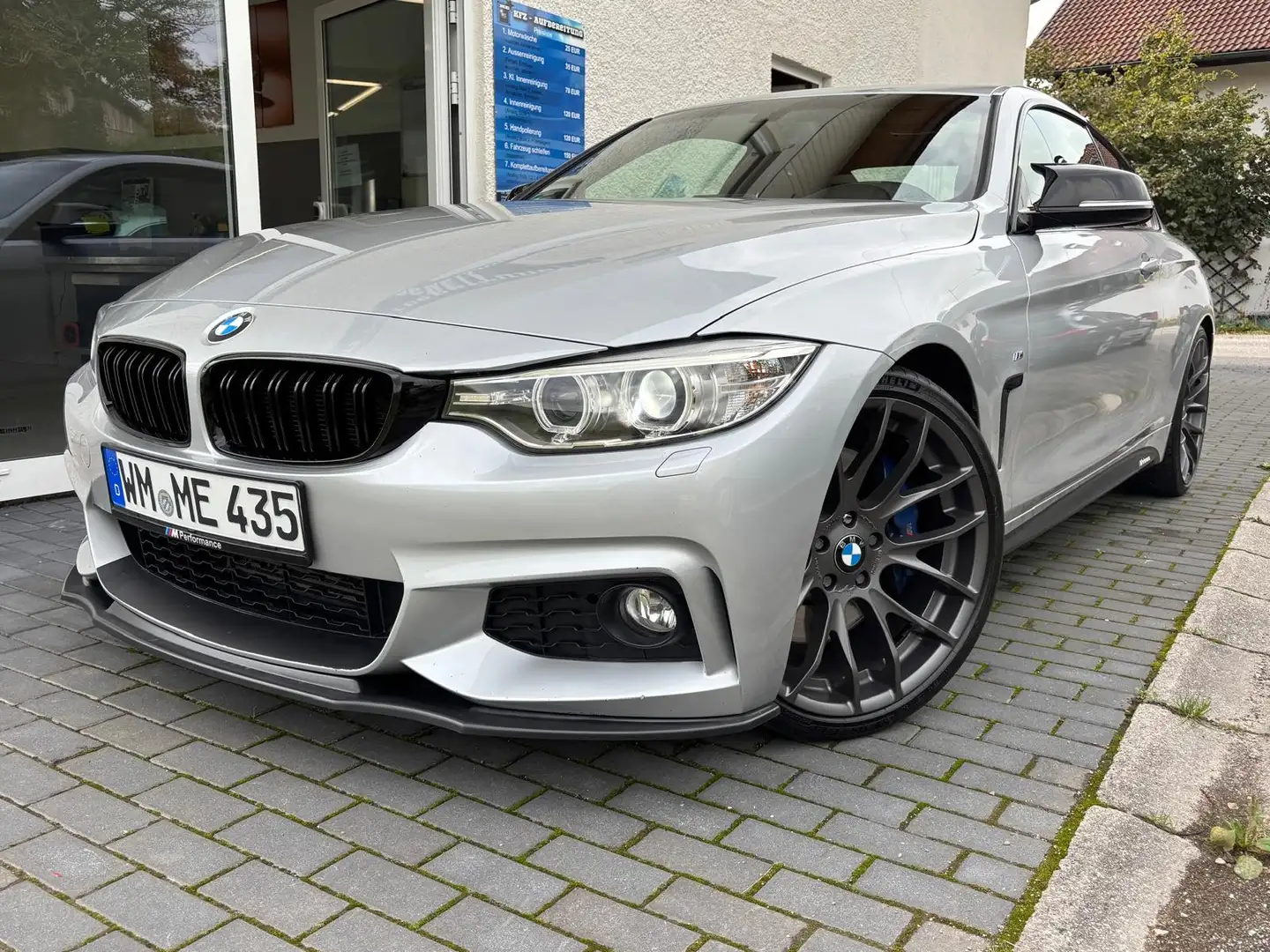BMW 435 435i Coupe xDrive Sport-Aut. Sport Line Srebrny - 1