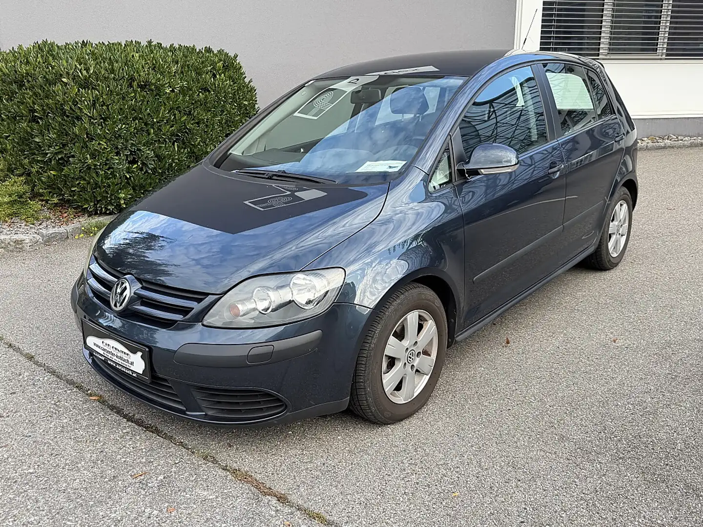 Volkswagen Golf Plus Family 1,9 TDI DPF Blau - 1