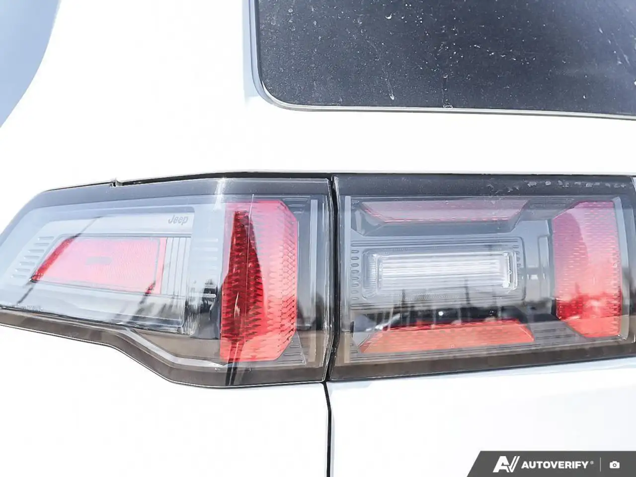Jeep Cherokee снимка Jeep Cherokee