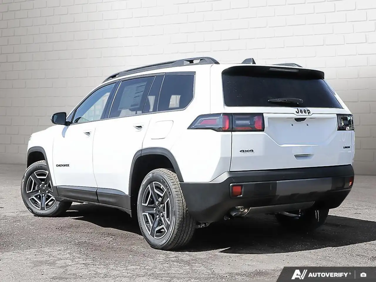 Jeep Cherokee снимка Jeep Cherokee