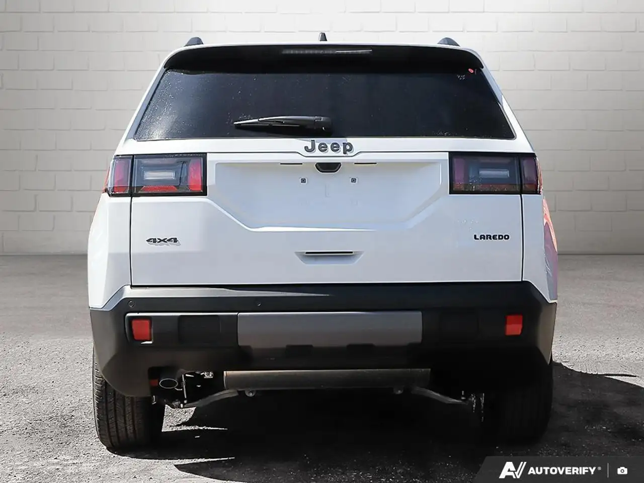 Jeep Cherokee снимка Jeep Cherokee