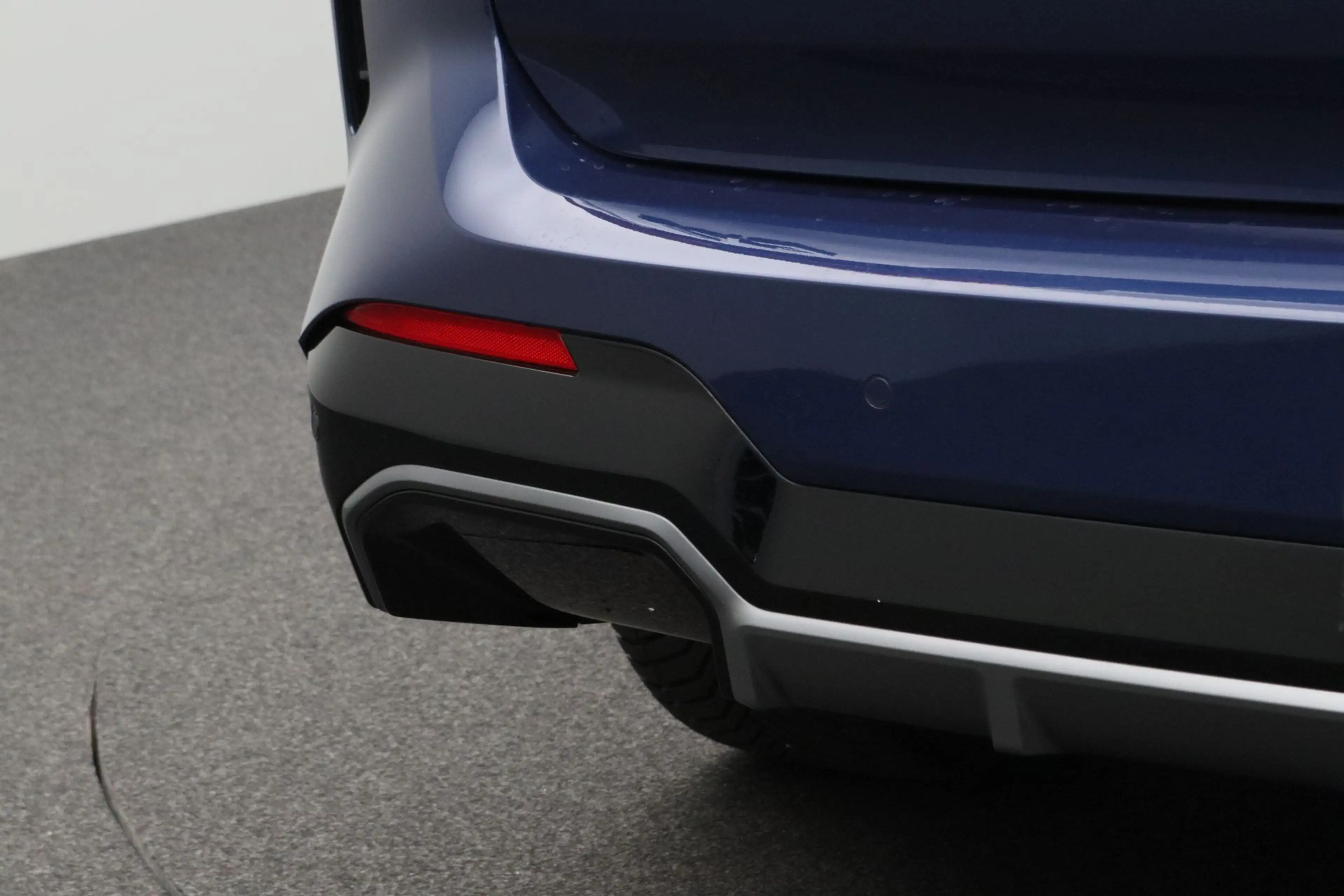BMW iX3 High Executive Edition 80 kWh | Harman Kardon | He — photo 6