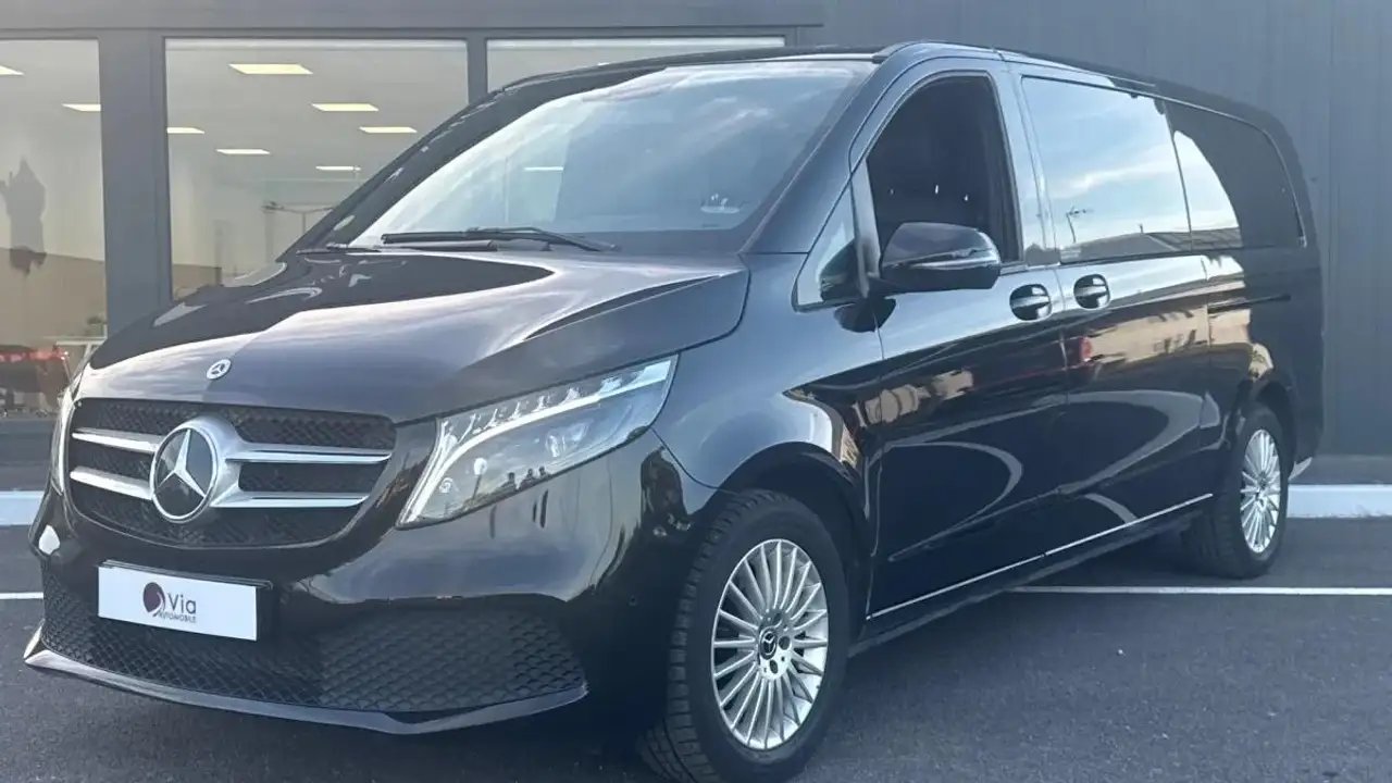 Mercedes-Benz V 220