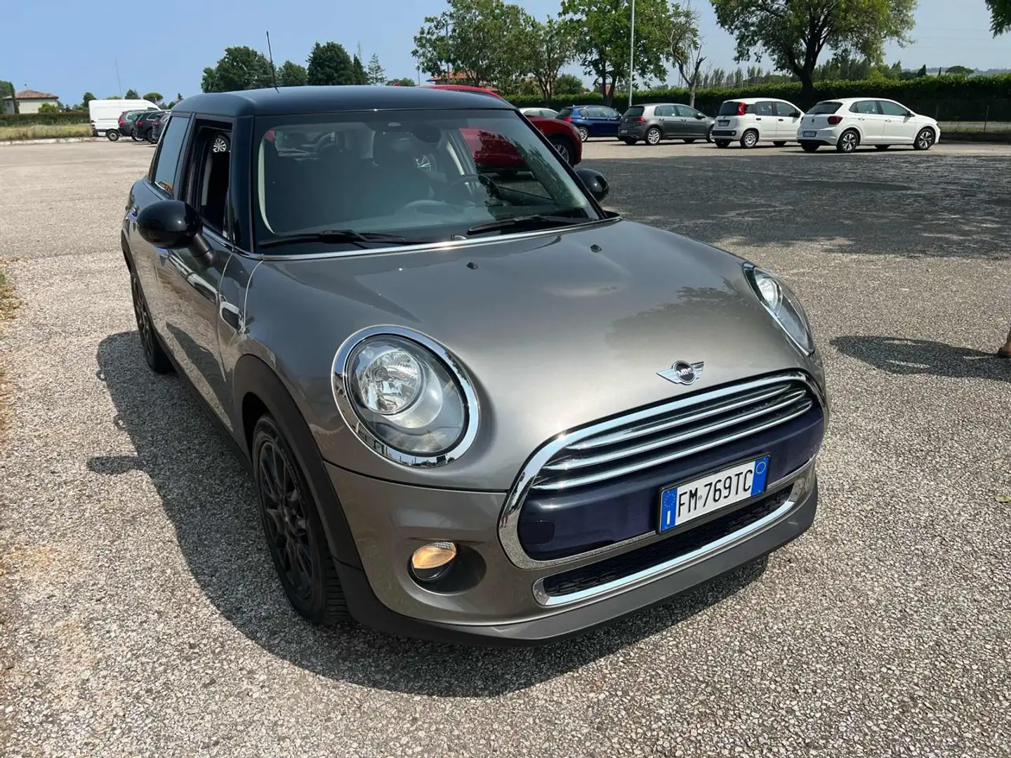MINI Cooper D 1.5 Cooper D Hype 5 porte Grau - 2