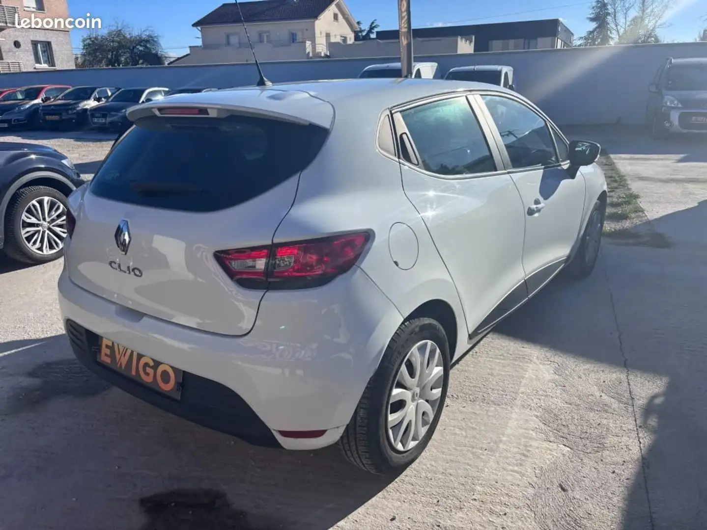 Renault Clio business entretien %2B distri faite Blanc - 2