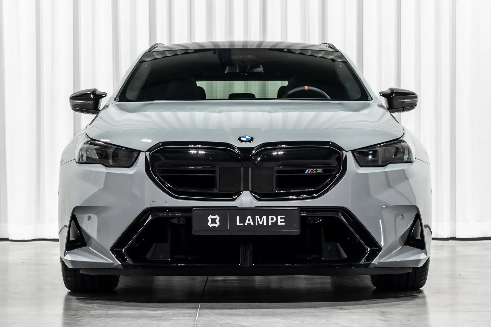 BMW M5 Touring Hybrid B&W Head-Up ACC 360° Panodak Gris - 2