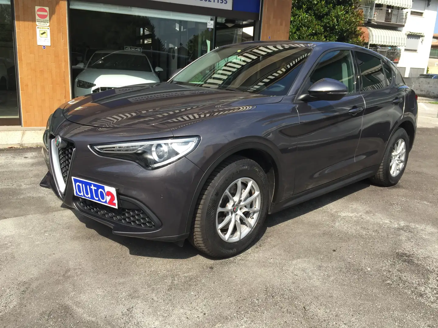 Alfa Romeo Stelvio 2.2 D Business rwd 160cv auto my19 Grigio - 1