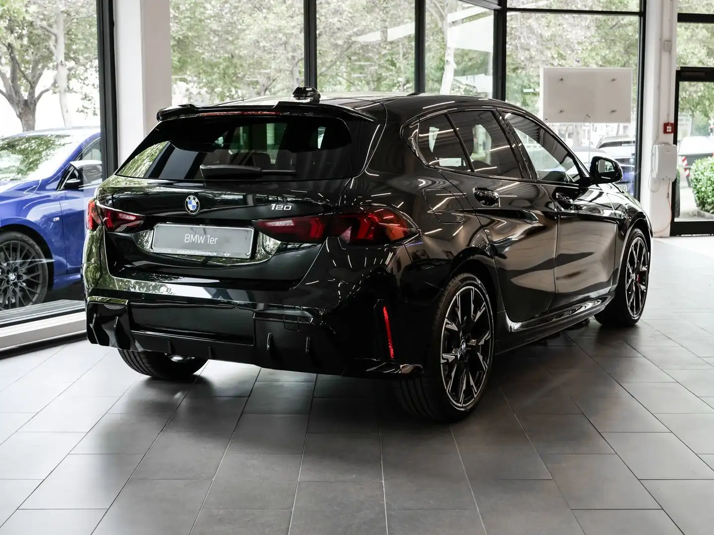 BMW 120 M Sport HUD ACC RFK NAVI LED Sound Syst. LM Noir - 2