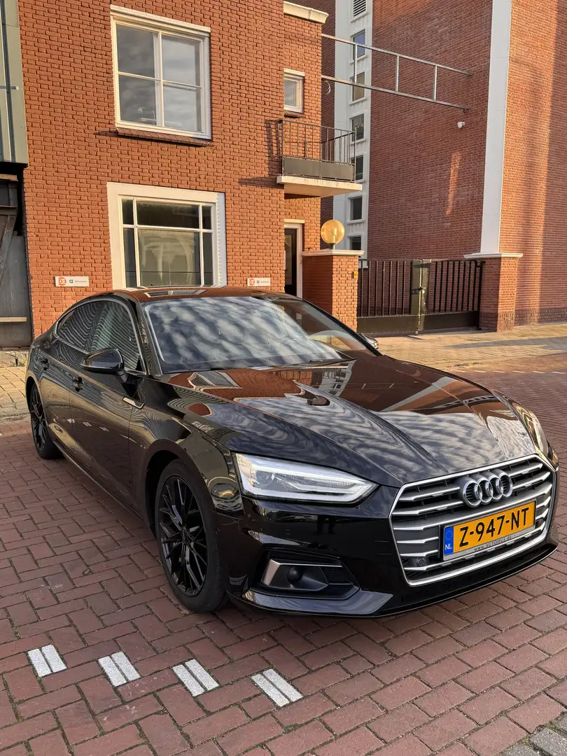 Audi A5 40 TFSI Sport Black - 2