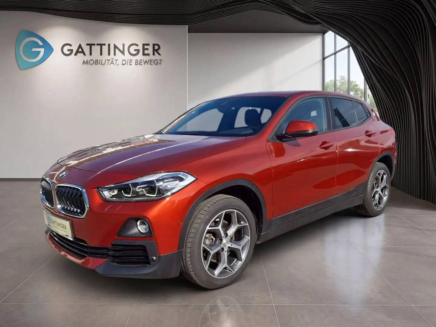 BMW X2 sDrive 18d Advantage Aut. Orange - 2