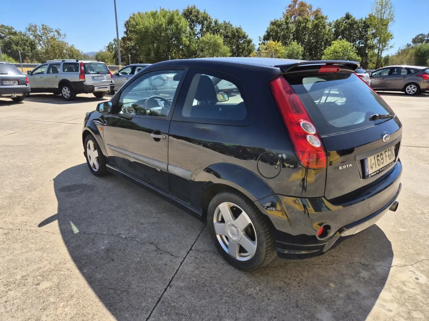 Ford Fiesta 1.3 Newport Negro - 2