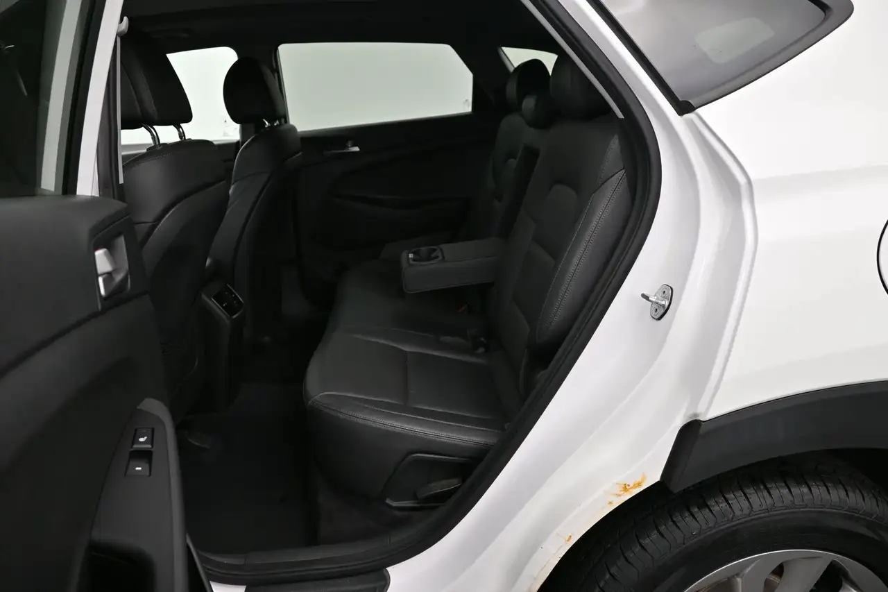 Hyundai TUCSON снимка Hyundai TUCSON
