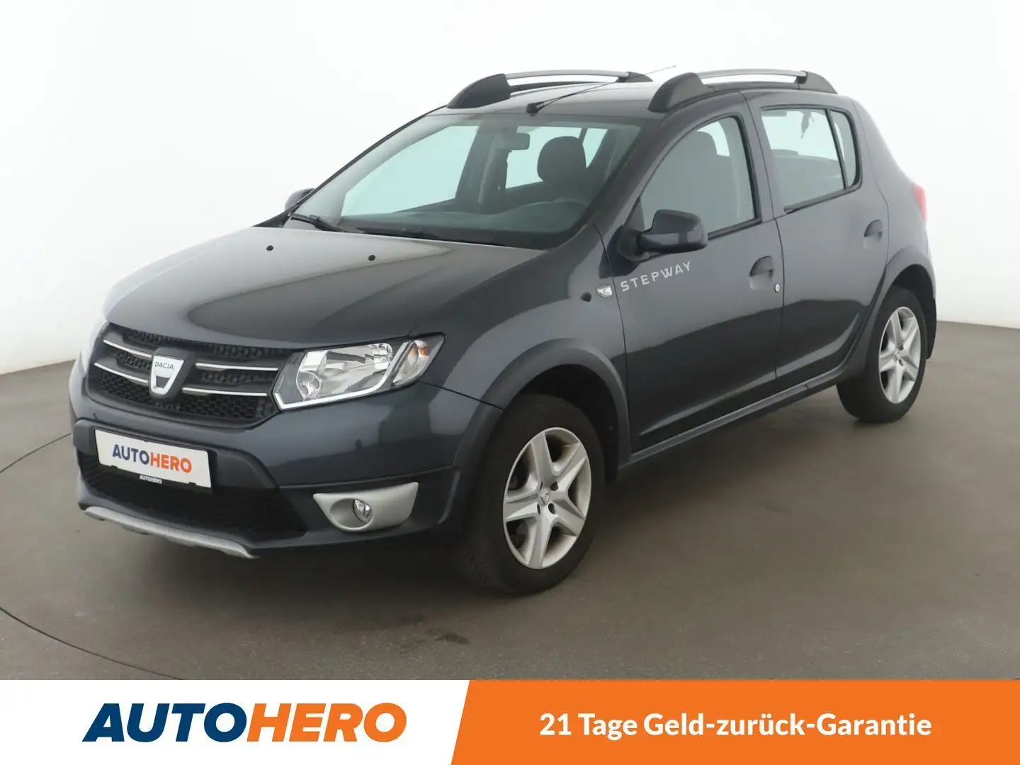 Dacia Sandero 0.9 TCe Stepway Prestige*NAVI*AHK*PDC*TEMPO* Grau - 1