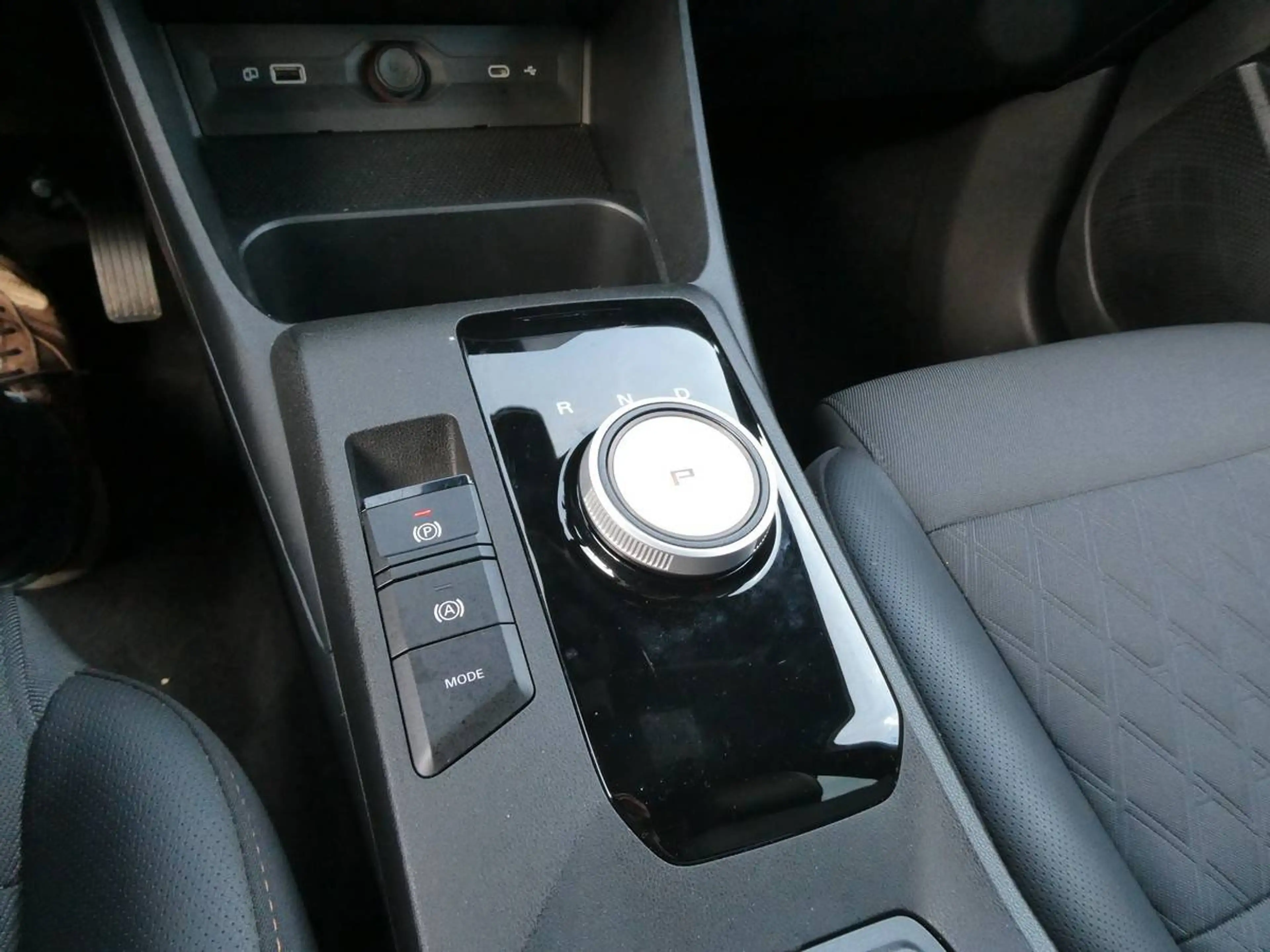 MG MG3 1.5 Hybrid+ 195pk Luxury Luxe 360 Cam BLIS ACC Leder '25 29000km (03852) — photo 13
