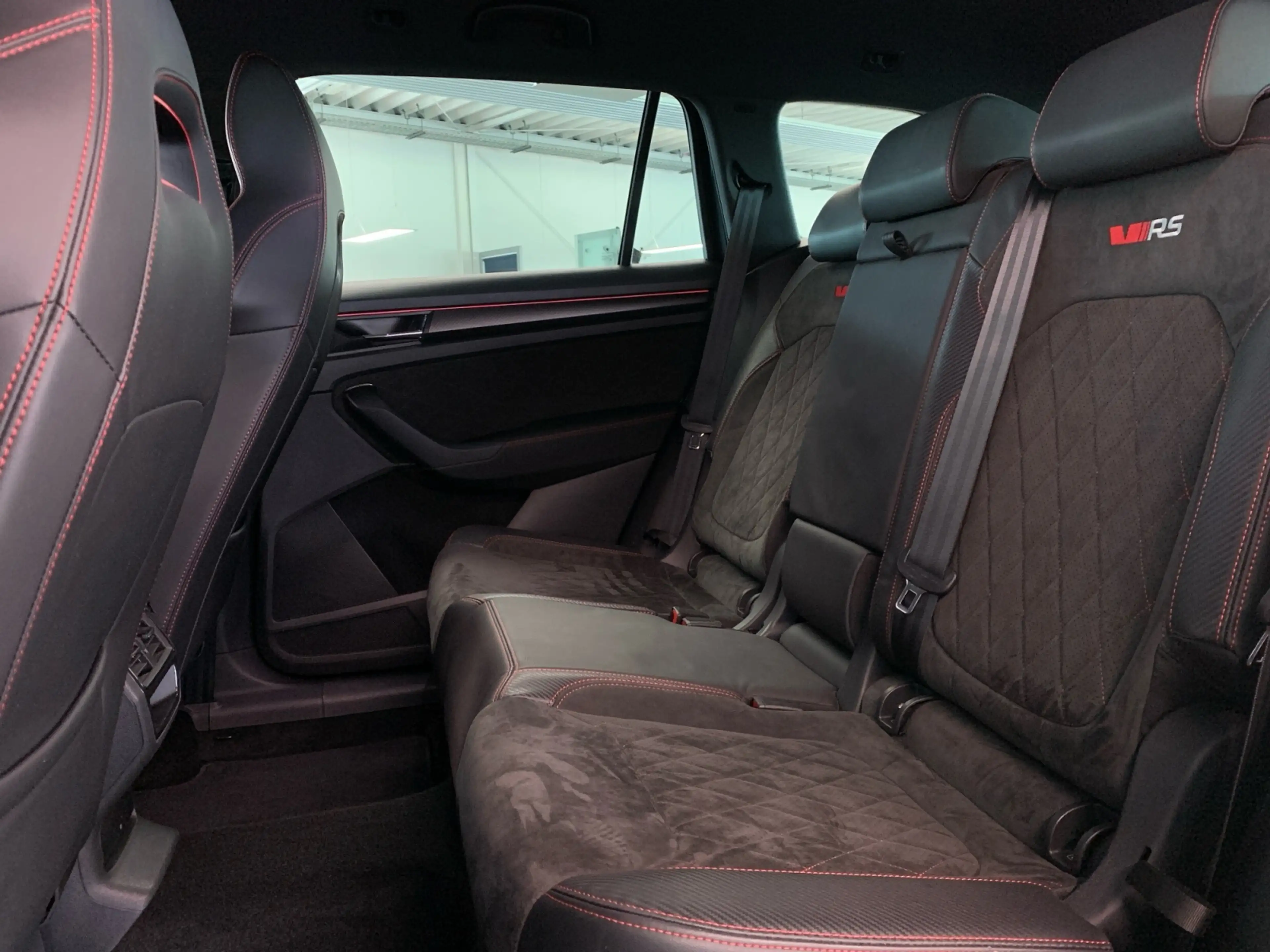 Skoda Kodiaq RS 2.0 TDI DSG AHK 360 STHZG CANTON KESSY NAVI — photo 10
