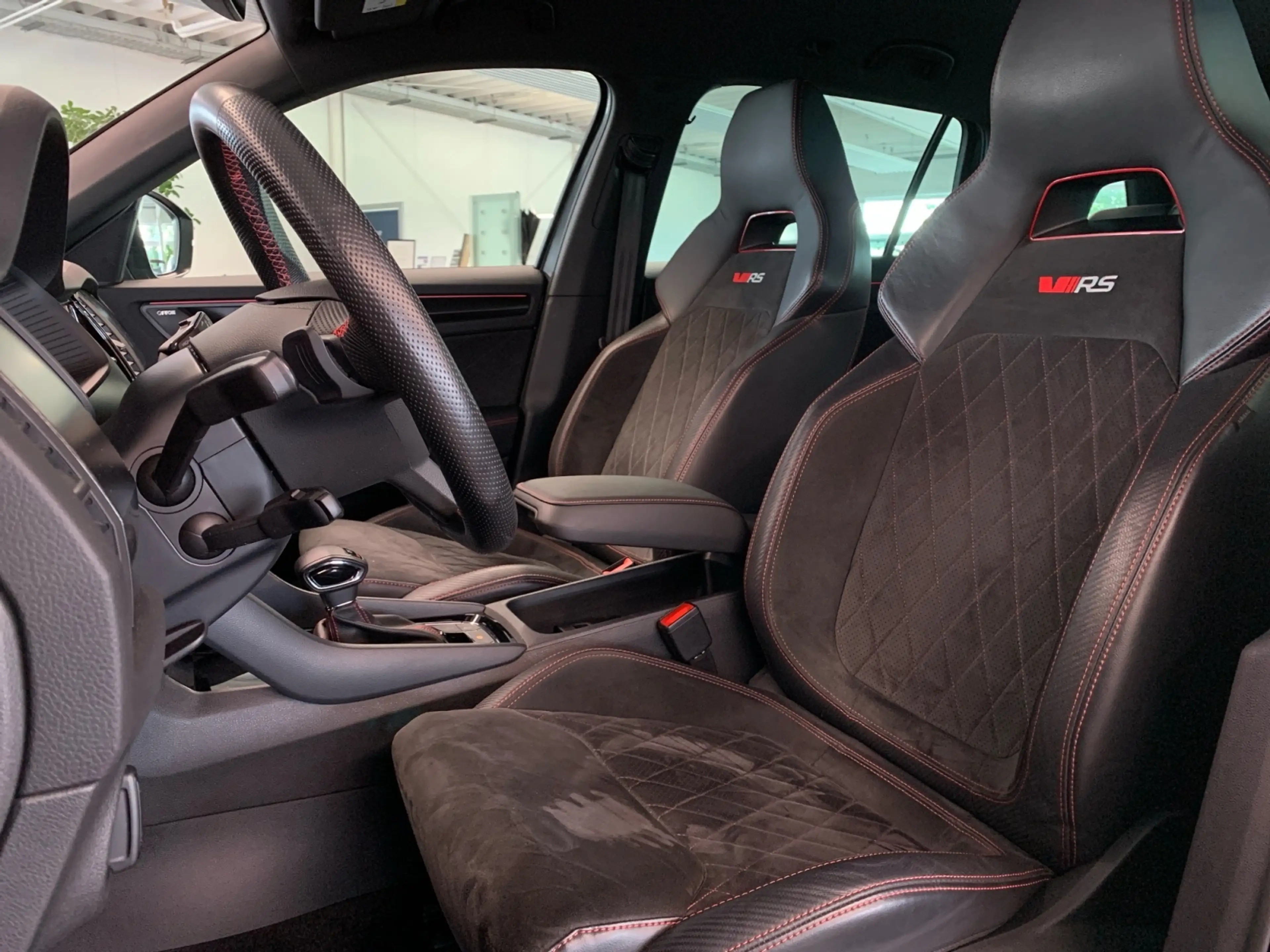 Skoda Kodiaq RS 2.0 TDI DSG AHK 360 STHZG CANTON KESSY NAVI — photo 9