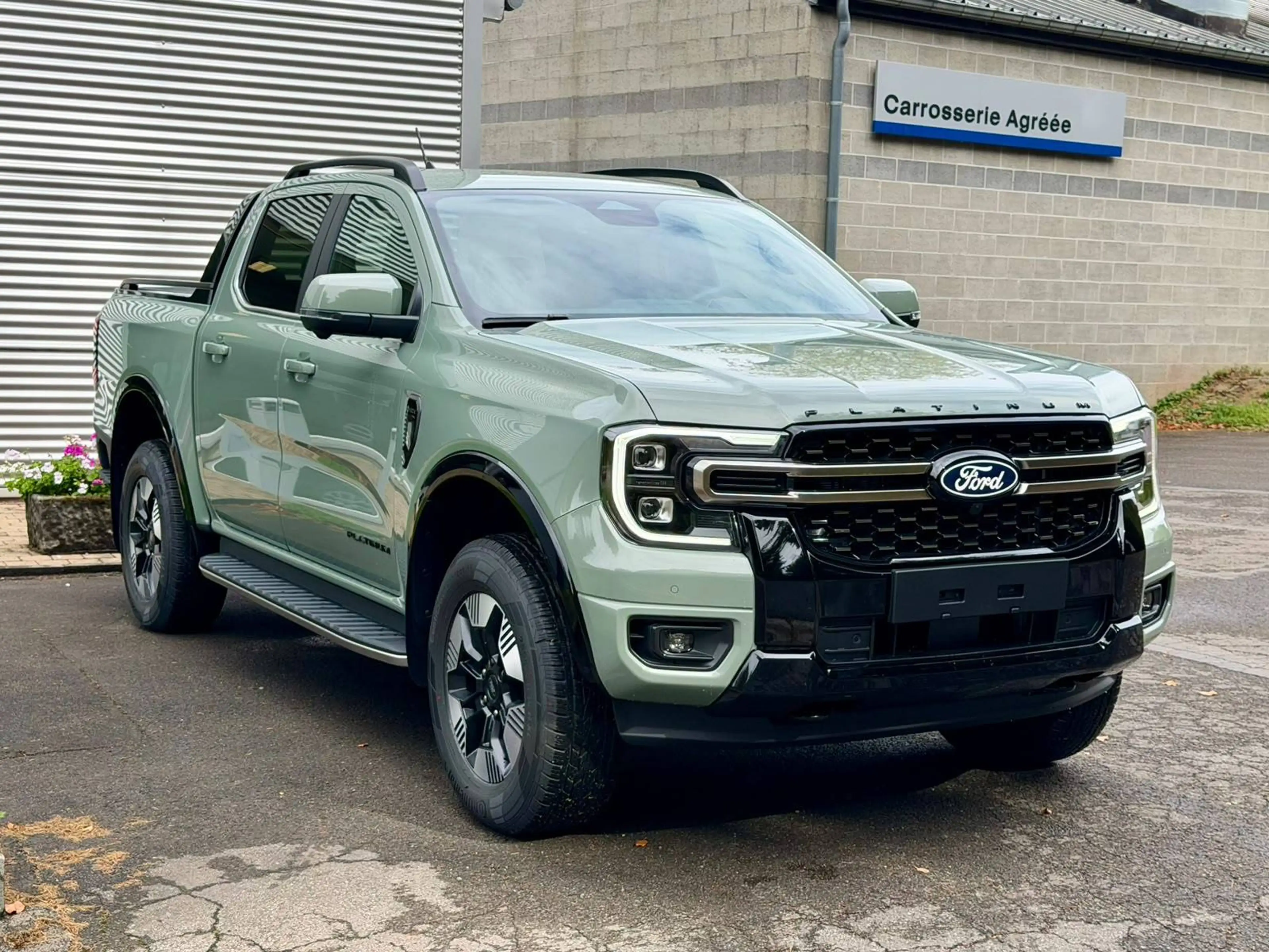 Ford Ranger PLATINUM 2.3i PHEV 281CH A10 + Rideau électrique & Pro Power 6.9kW — photo 6