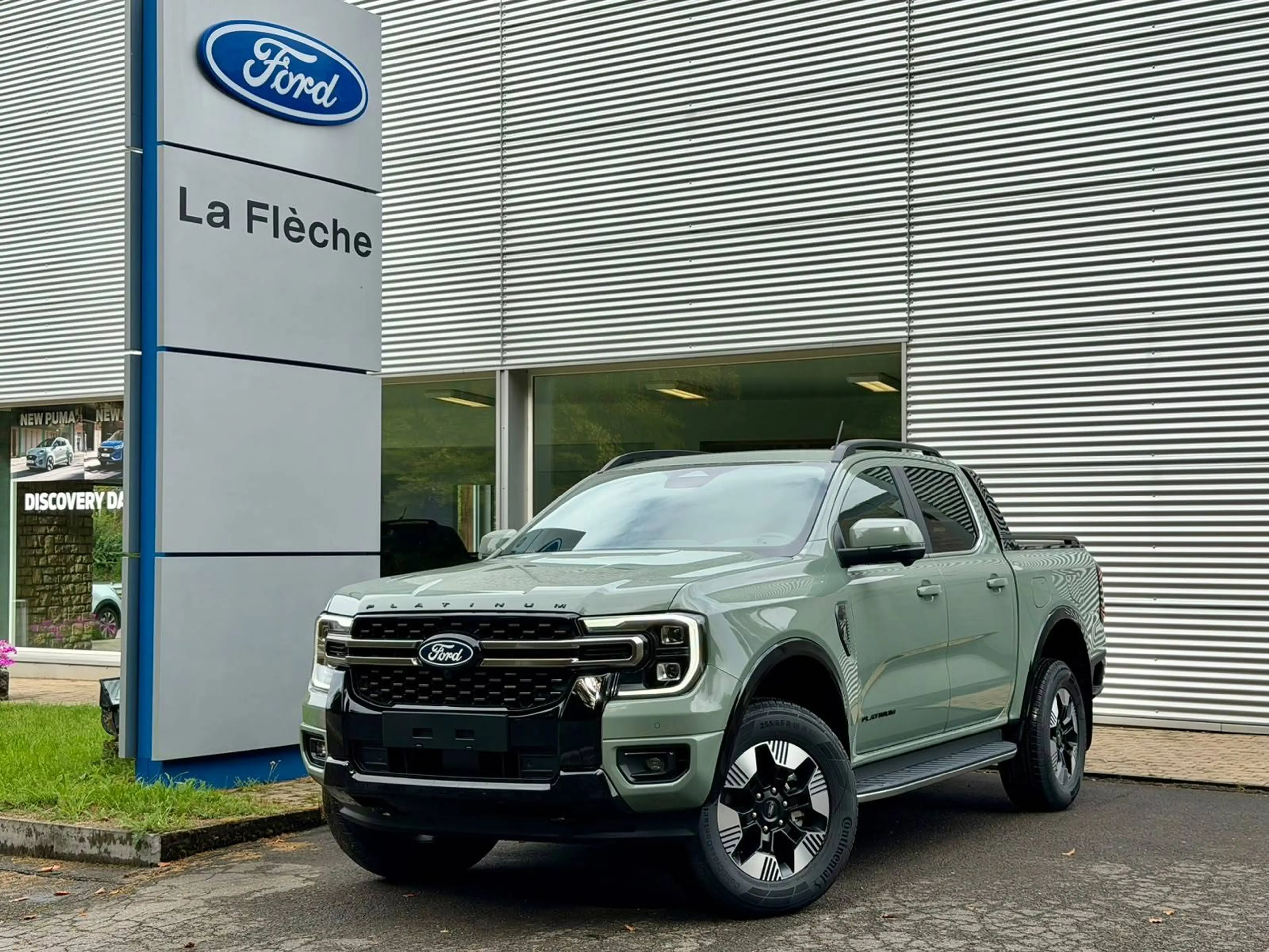 Ford Ranger PLATINUM 2.3i PHEV 281CH A10 + Rideau électrique & Pro Power 6.9kW — photo 2