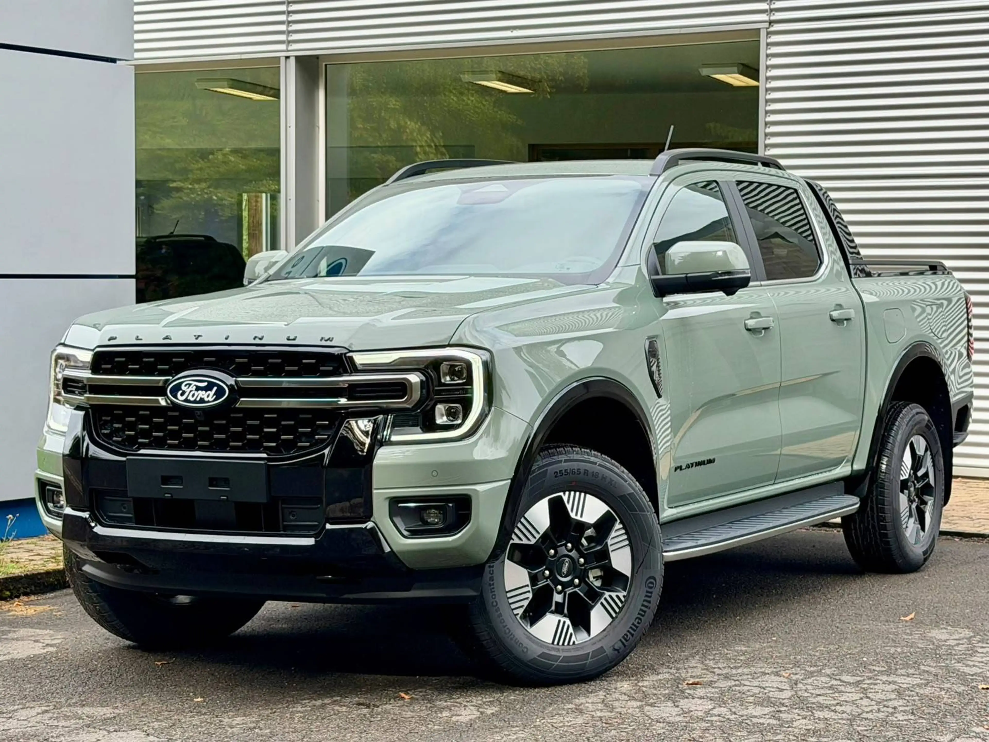 Ford Ranger PLATINUM 2.3i PHEV 281CH A10 + Rideau électrique & Pro Power 6.9kW
