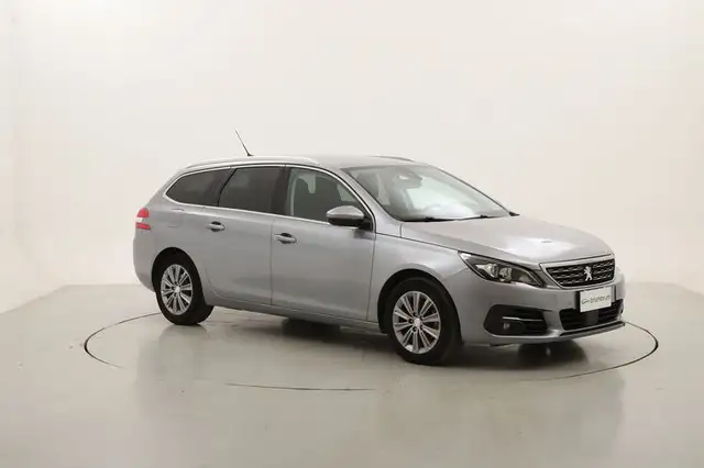 Peugeot 308 view 7