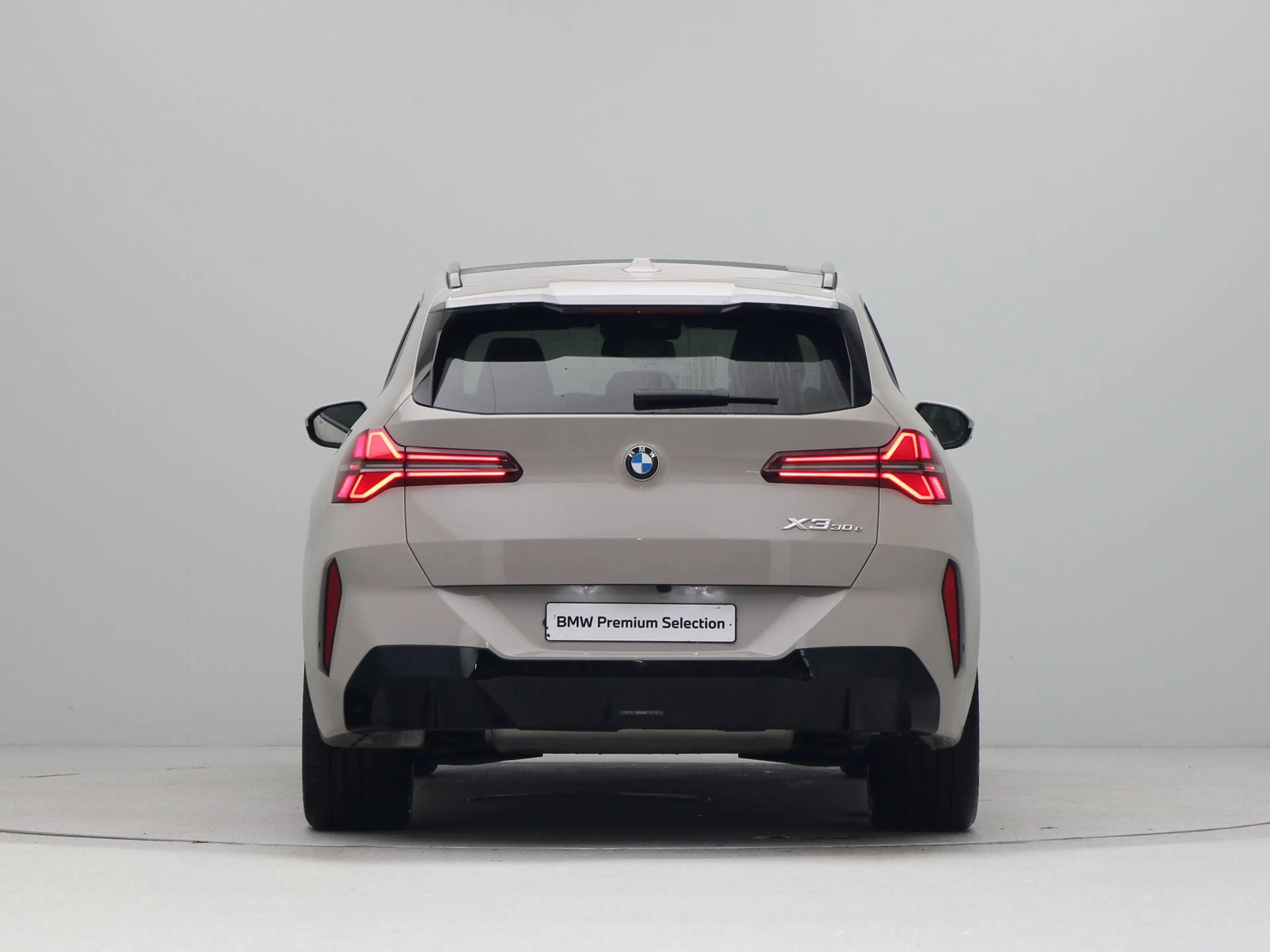 BMW X3 30e xDrive — photo 10