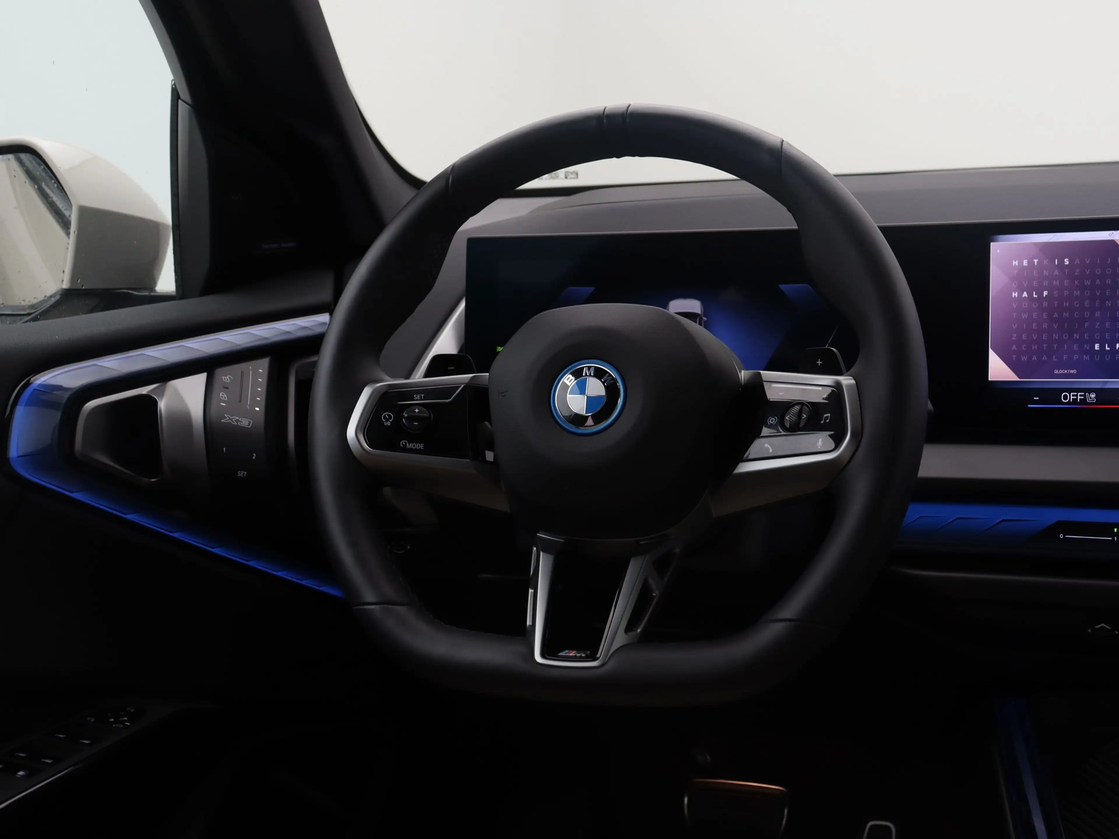BMW X3 30e xDrive — photo 2