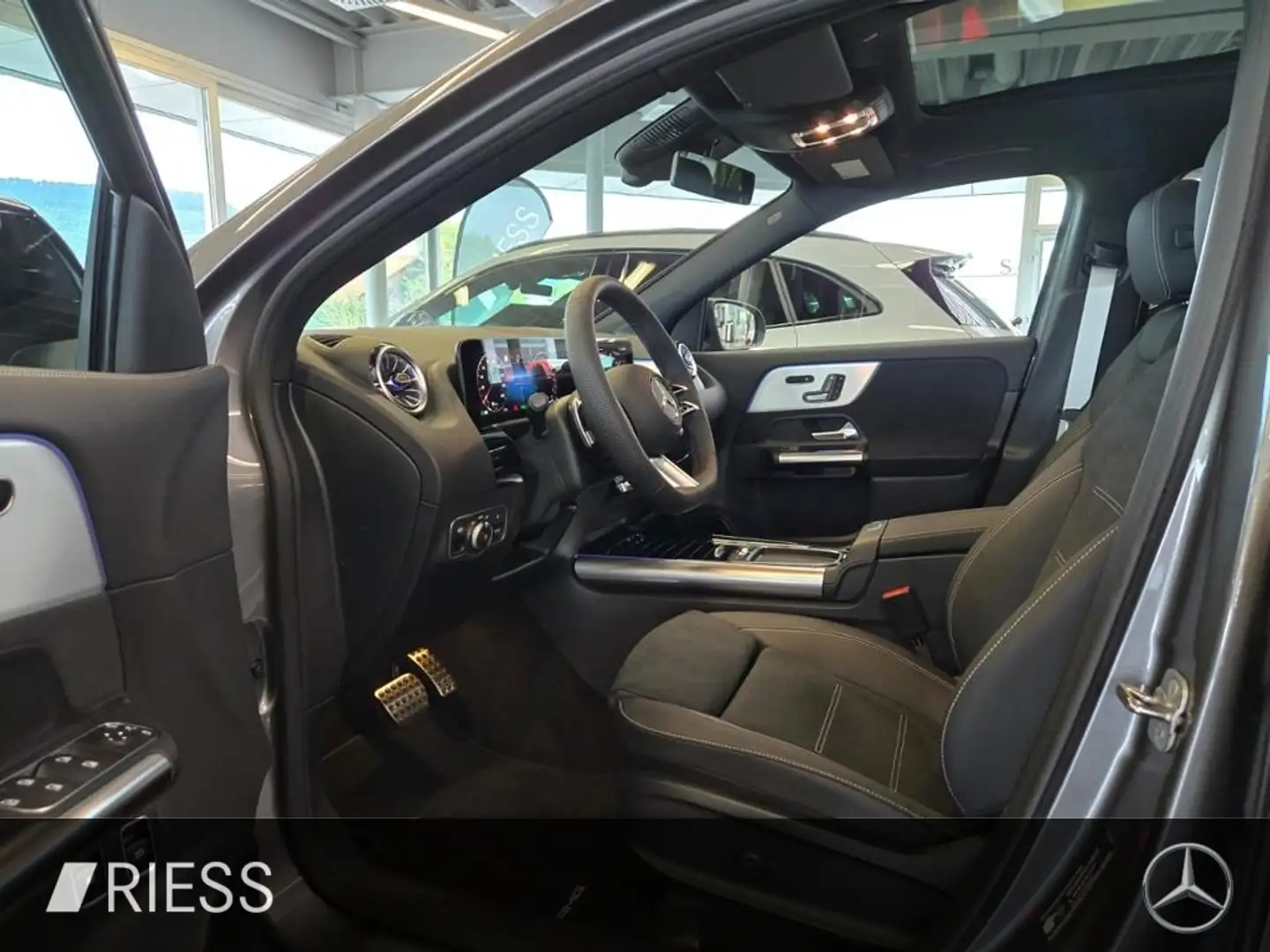 Mercedes-Benz GLA 250 e mit EQ Hybrid Technologie SD SpurW Gris - 2