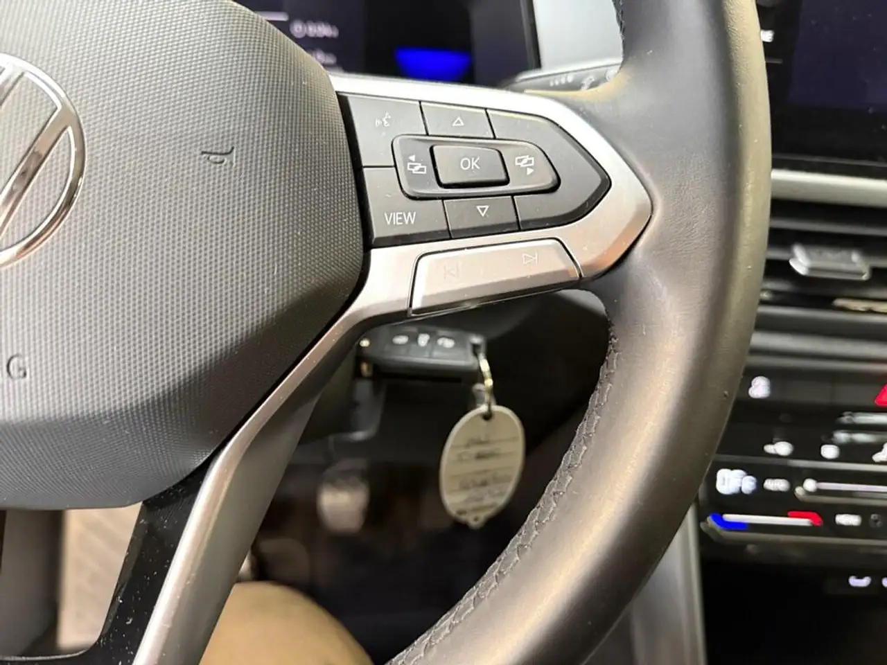 Volkswagen T-Roc 1.0 tsi Life 17