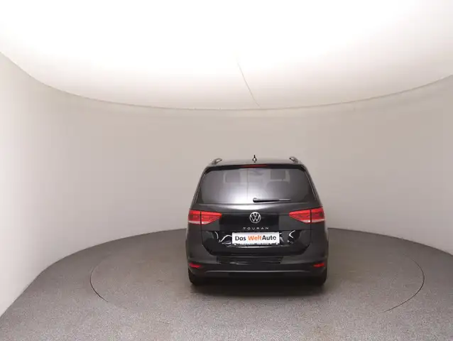 Volkswagen Touran view 6