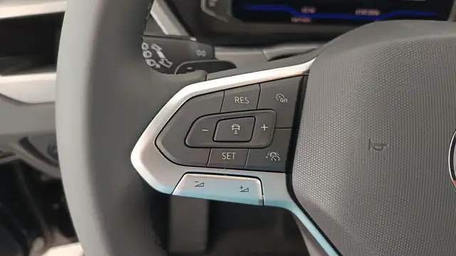 Volkswagen Touran view 15