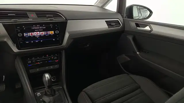 Volkswagen Touran view 13