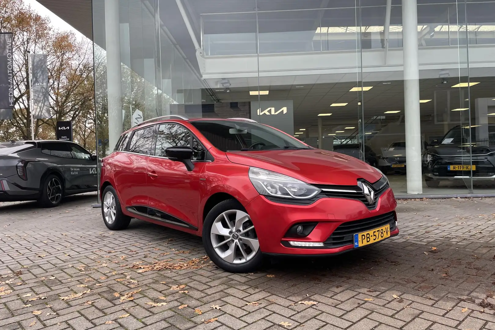 Renault Clio Estate 0.9 TCe Limited Navigatie | Cruise Control Rouge - 2