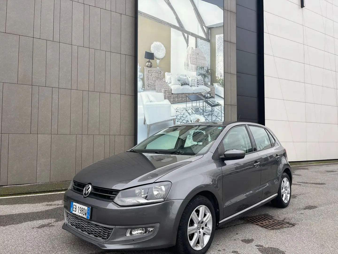 Volkswagen Polo 5p 1.6 tdi Highline 90cv dsg Gris - 1