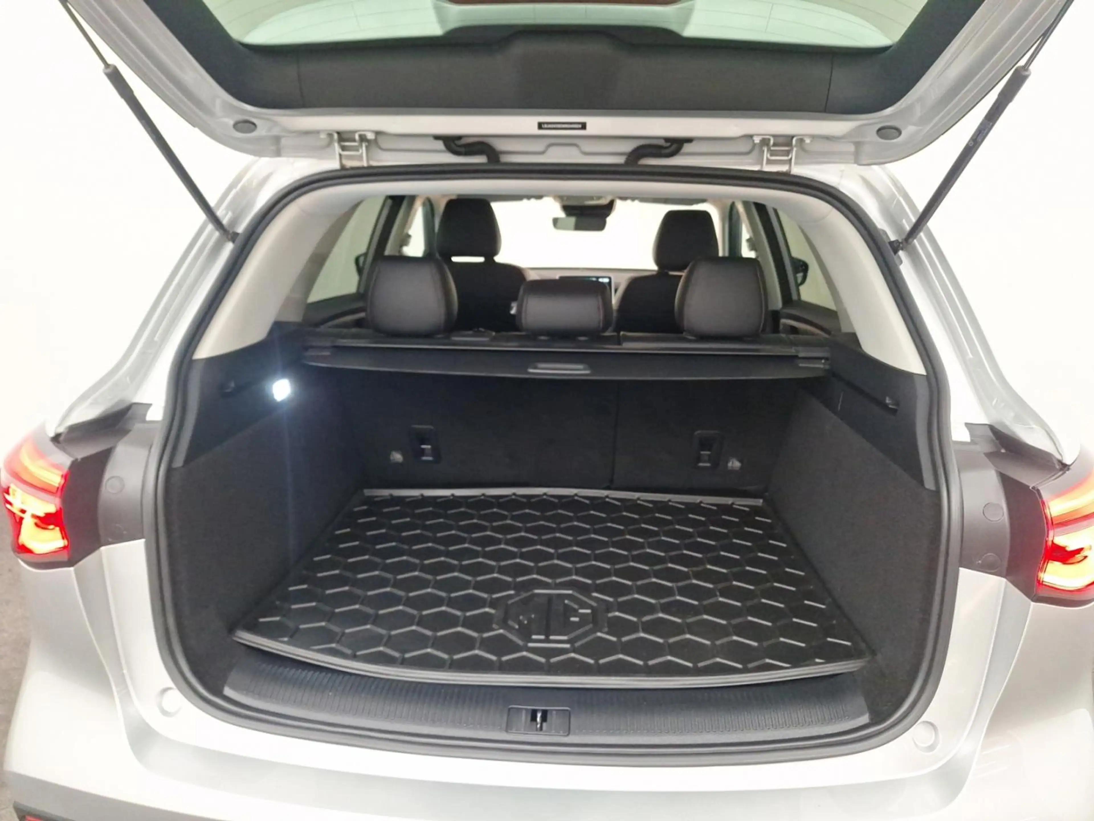 MG EHS PLUG-IN HYBRID AUTOMAAT*LEDER*CARPLAY*CAMERA ACHTE — photo 6