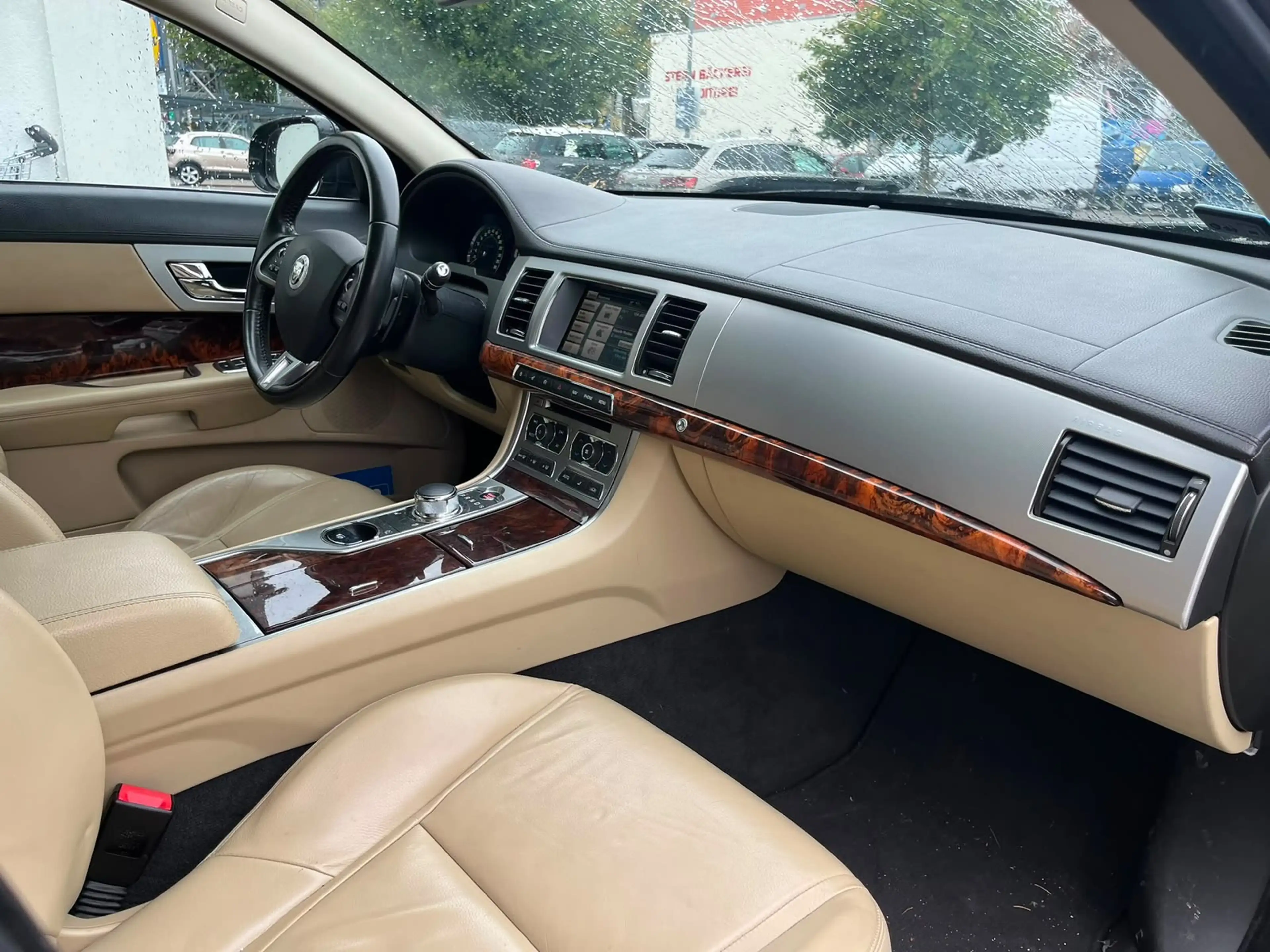 Jaguar XF 2.2 Sportbrake Automatik *LEDER+KAMERA+NAVI* 2013 — photo 7
