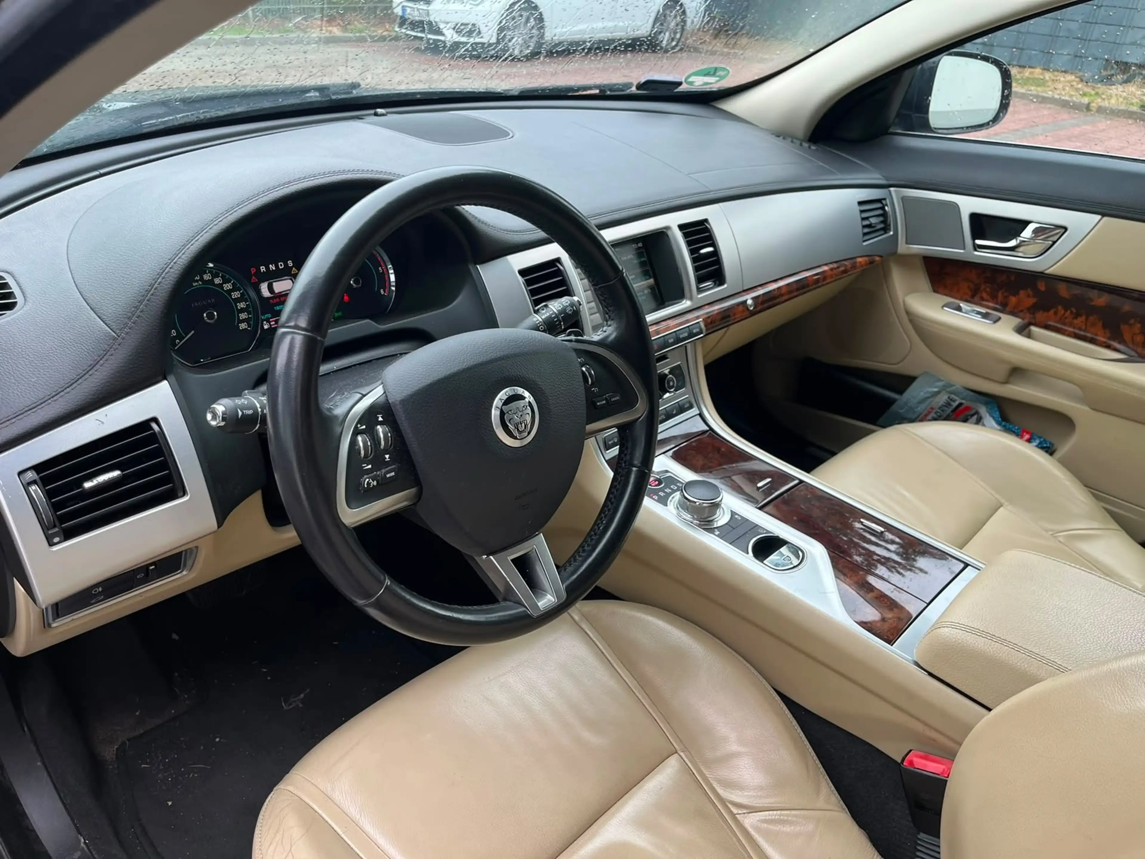 Jaguar XF 2.2 Sportbrake Automatik *LEDER+KAMERA+NAVI* 2013 — photo 6