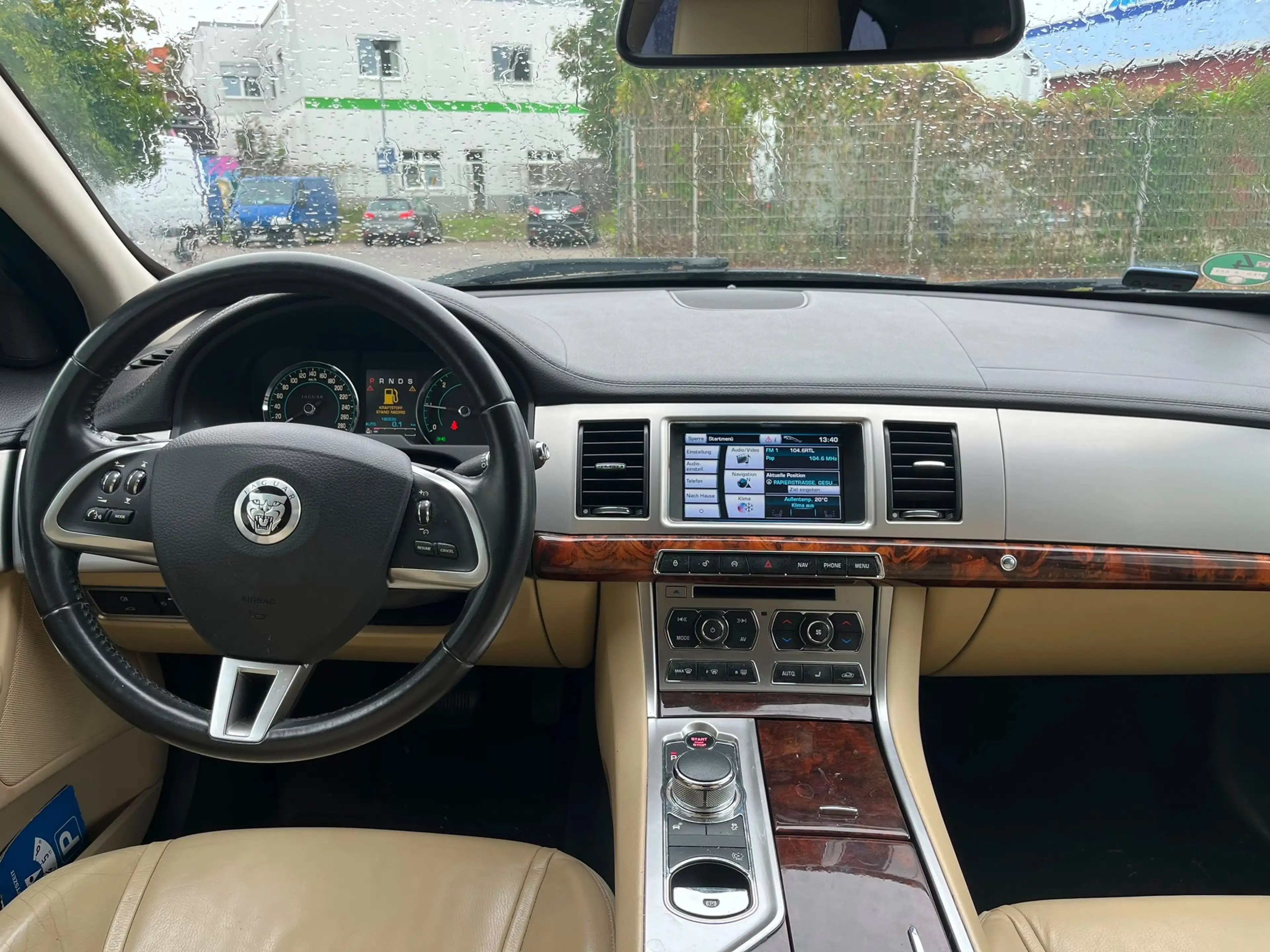 Jaguar XF 2.2 Sportbrake Automatik *LEDER+KAMERA+NAVI* 2013 — photo 10