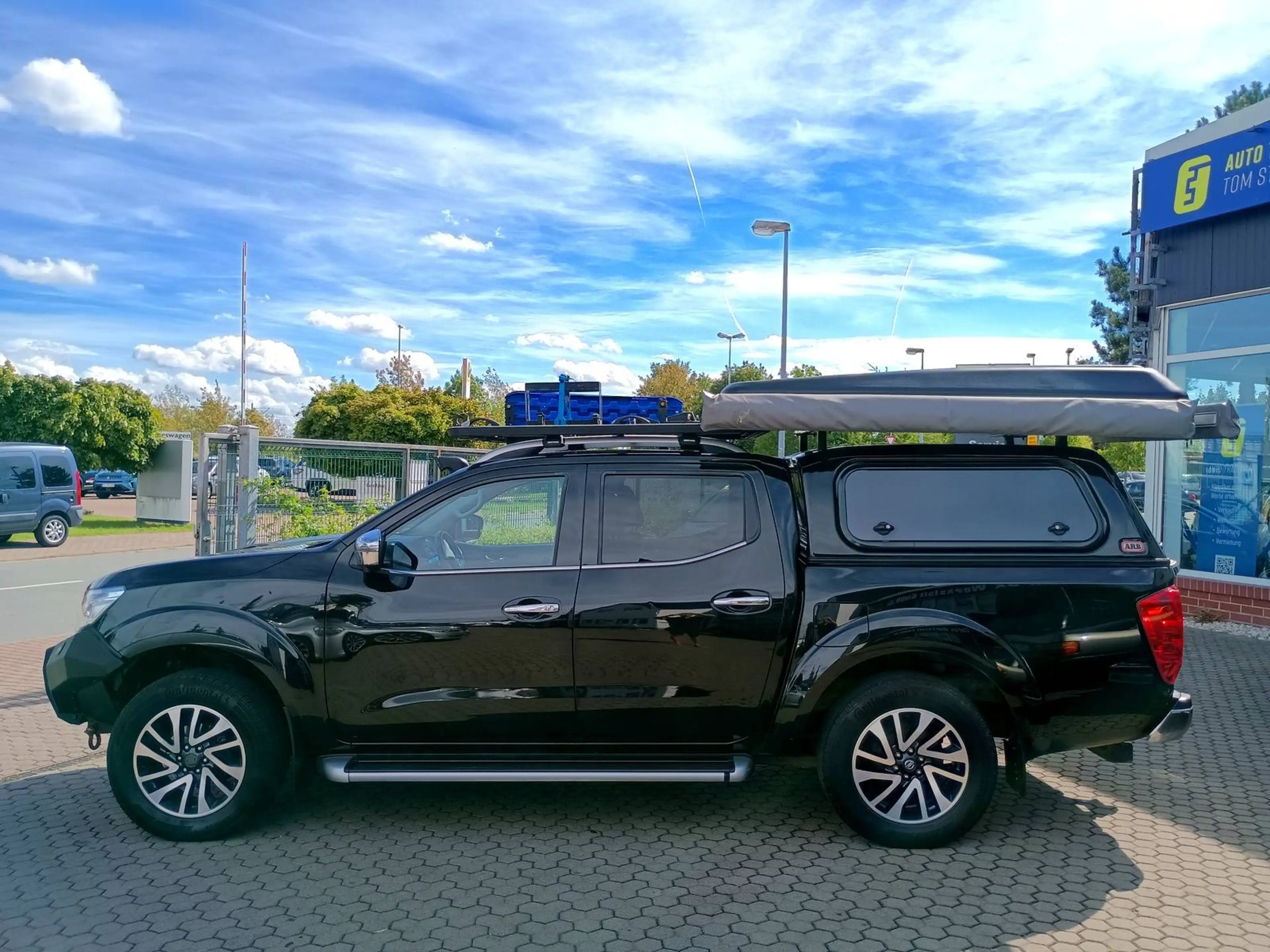 Nissan NP300 N-Connecta Double Cab 4x4 mit Adventure Overland Umbau — photo 7